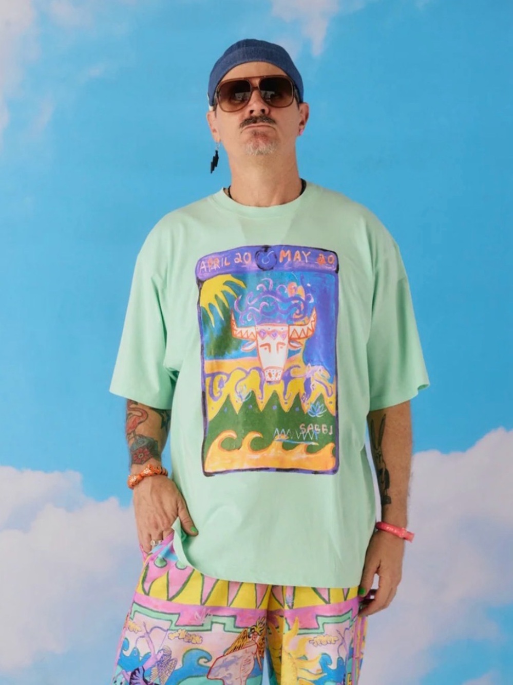 Sabbi The Very Oversized Tee Taurus Tee - Green Size Medium NWOT